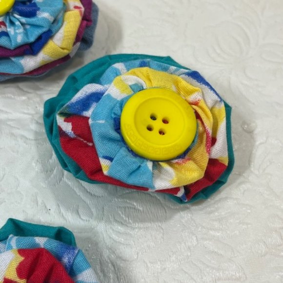 Set of 4 Handmade Fabric Flower Unique Magnets Fridge Office Locker NEW 2.5" - Picture 5 of 8